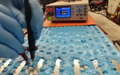 Różnice w akumulatorach TESLI