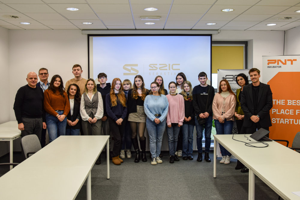 Spotkanie z przemysłem – „SZIC sp. z o.o.: od rodzinnej tradycji do lidera elektromobilności”